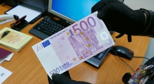 Международна престъпна група за разпространение на фалшиви банкноти евро на