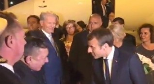 Френският президент Еманюел Макрон кацна на летище Варна в 22 50