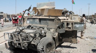 Бившият президент на Афганистан се обяви против новата военна стратегия