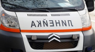 Осемдесетгодишна жена от луковитското село Дъбен е постъпила в болница