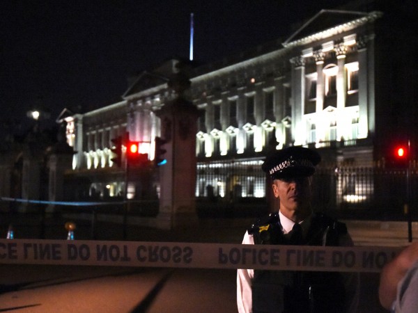 Две нападения с нож, извършени в Лондон и Брюксел почти
