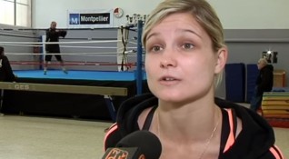 Във вторник на 26 годишна възраст почина световната шампионка по бокс