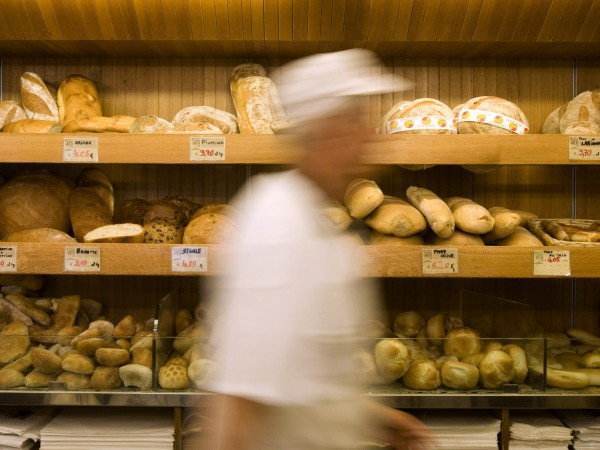 Хлябът присъства на трапезата на почти всяко българско семейство. Той