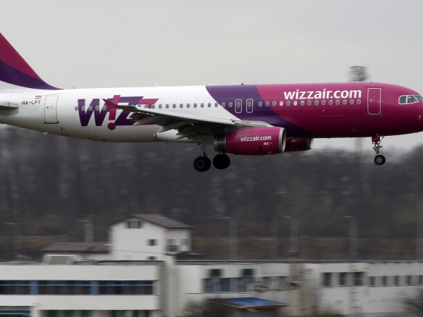 За трети пореден ден пътници на авиокомпанията "Wizz Air" са