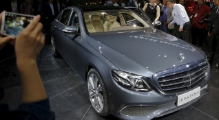 Компанията Mercedes Benz обяви че спира продажбите на модела си E Class