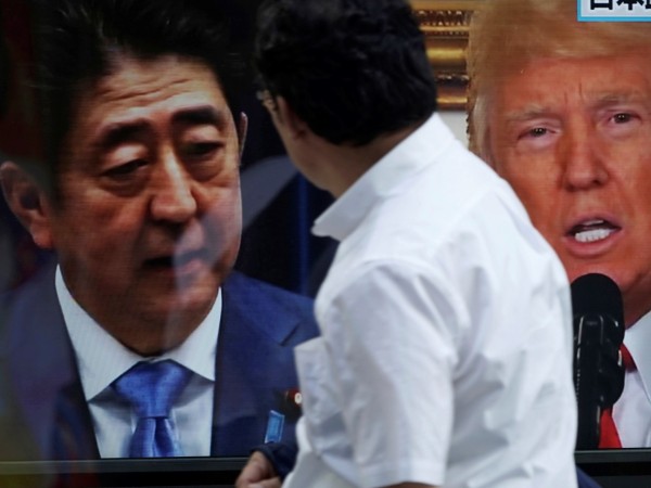 Японският премиер Шиндзо Абе и американският президент Доналд Тръмп са