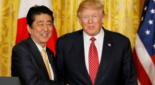 Президентът на САЩ Доналд Тръмп и японският премиер Шиндзо Абе
