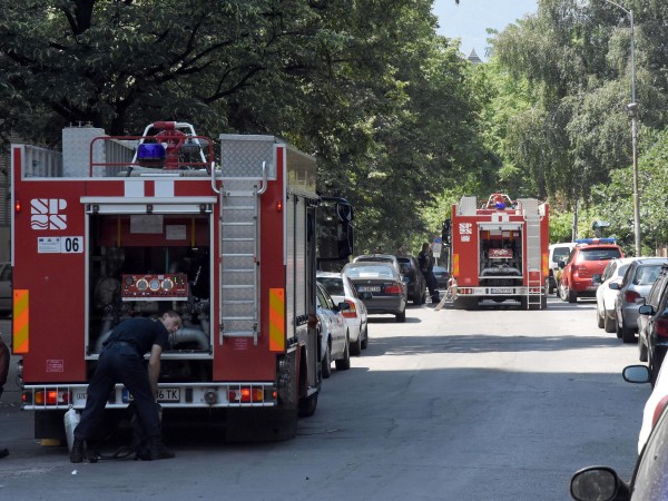 Столични пожарникари потушиха пожар, възникнал в апартамент в кв. "Манастирски