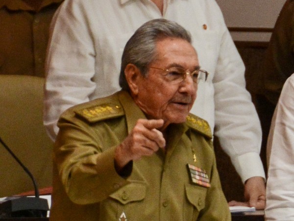 Куба започна вчера 5-месечен политически преход, който се очаква да
