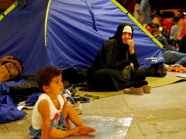 Унгария съвсем очевидно се стреми да ограничи достъпа на бежанци