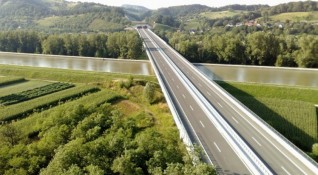 Две обществени поръчки за строителството на магистралата София Калотина