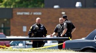Ученик откри стрелба в гимназия в САЩ и уби един
