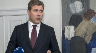Исландците се готвят за нови избори след като скандал със
