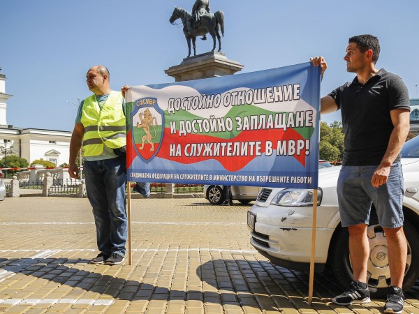 Протестиращите полицаи поискаха позицията на премиера Бойко Борисов по изказване