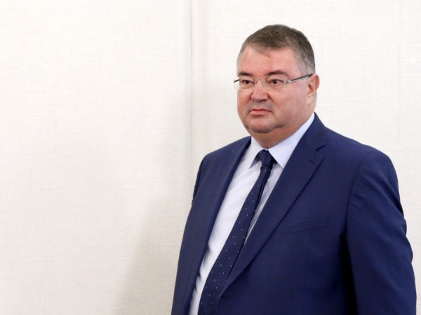 Ивайло Иванов е новият управител на Националния осигурителен институт. Той