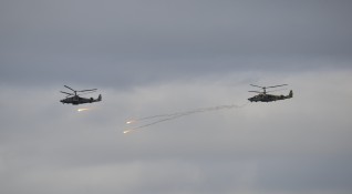 Oups boulette Russia n helicopter firing at observers during Zapad exercise