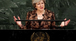 Министър председателката на Великобритания Тереза Мей призова за по твърди действия за