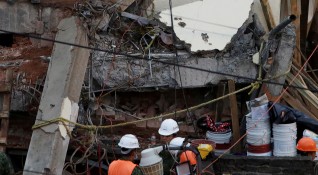 По последни данни загиналите при тежкото земетресение в Мексико вече