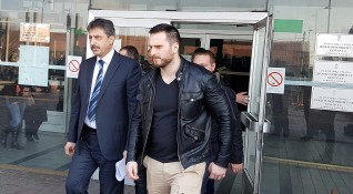 Откакто е в Сърбия банкерът Цветан Василев е поискал убежище
