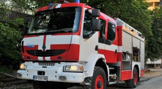 Пожар е пламнал в гараж във Враца в кв Младост
