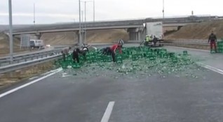 Тонове бира се изсипаха на магистрала Струма и спряха движението Инцидентът