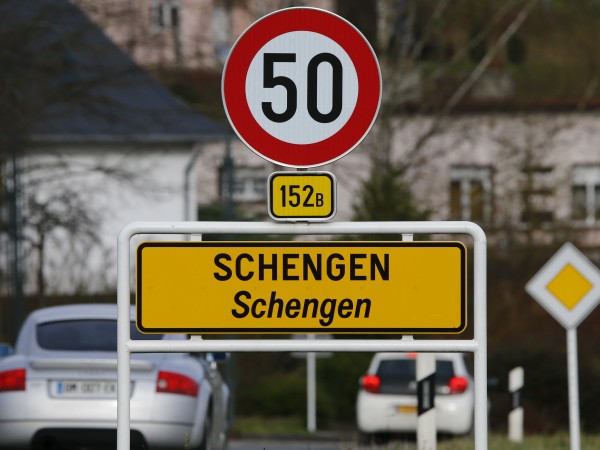 Приемането на България и Румъния в Шенген е не само