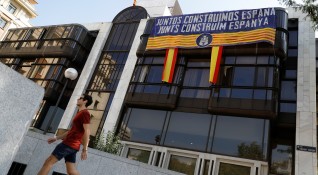 Планираният в неделя референдум за независимост на Каталуния няма да