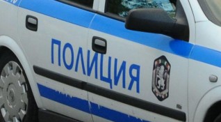 Четирима младежи нападнаха охранител в супер в центъра на София