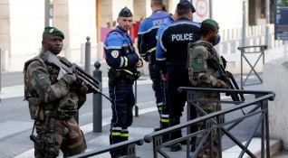Петима души са арестувани в Марсилия и това е първият