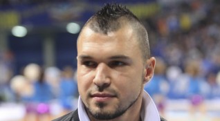 Българският нападател Валери Божинов вече не е футболист на швейцарския