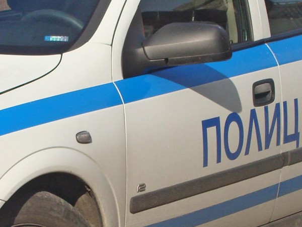 Полицията във Варна издирва шофьор на автомобил, който е блъснал