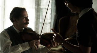 Историята на една цигулка изсвирват Винсент Парно и Мариан Сатрапи
