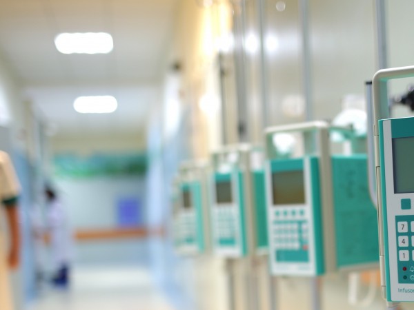 Държавата търси начини да спаси болницата във Враца, съобщи здравният