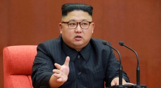 Северна Корея ще продължи да развива успоредно икономиката и ракетно ядрената