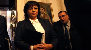 Лидерката на БСП Корнелия Нинова обяви заседанието на Консултативния съвет