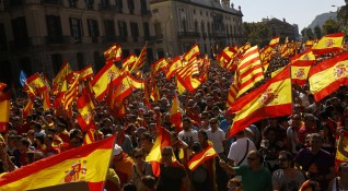 Регионалният премиер сепаратист на Каталуния Карлес Пучдемон забави с един