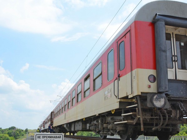Абсурдна ситуация се разигра в бързия влак от Бургас за