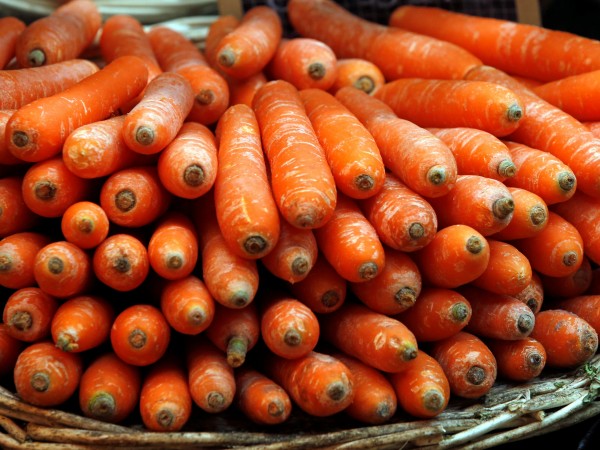 Всички знаем, че морковите са полезни за очите и зрението