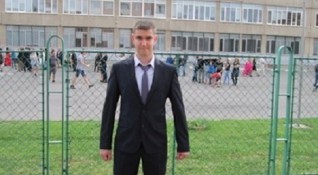 Жив и здрав е открит 20 годишният Ивелин Узунов от Смилян