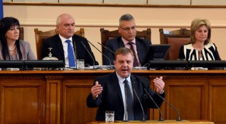 Искането на опозицията за оставка на вицепремиера Валери Симеонов е