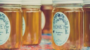 Медът е може би един от най полезните натурални продукти Той