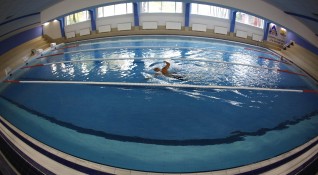 Ремонтираните зали и плувен басейн на спортен комплекс Академика IV