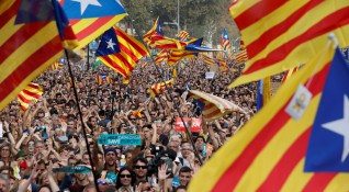 Парламентът в Каталуния обяви независимостта на Каталуния от Испания Предложението