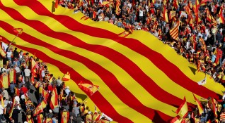 Десетки хиляди излязоха по улиците на Барселона за да подкрепят
