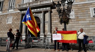 Испанският Конституционен съд съобщи че е преустановил действието на резолюцията